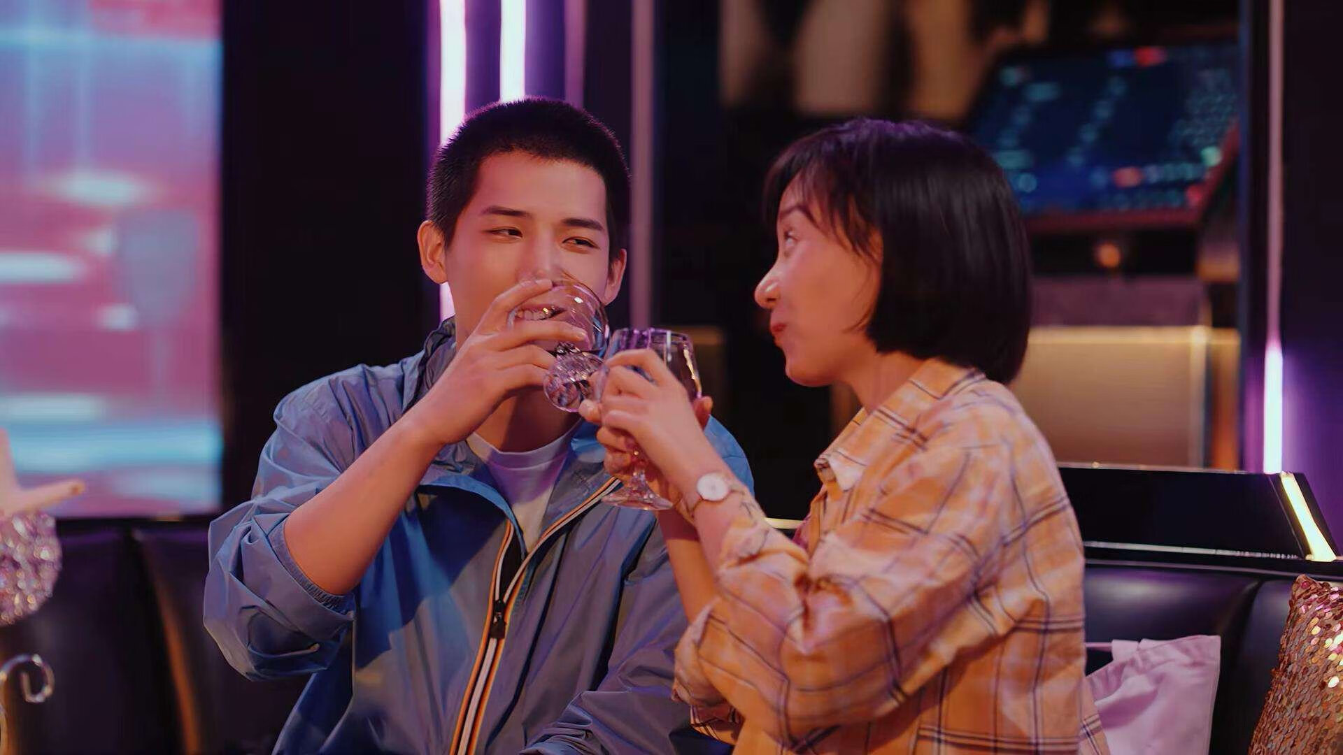 2026世界杯惊天冷门！委内瑞拉3-1完胜西班牙，奥斯梅恩借壳统治赛场，足球版图一夜颠覆