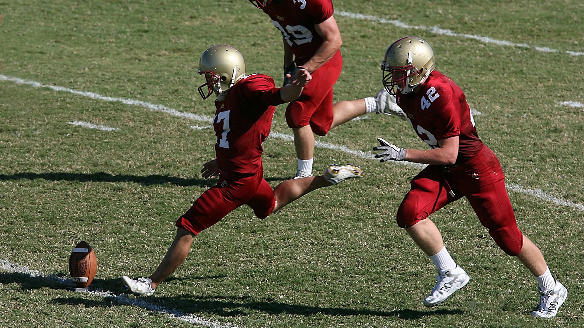 开云体育在线-当西决生死战照进绿茵场，勒沃库森的战术铁壁如何粉碎南美风暴
